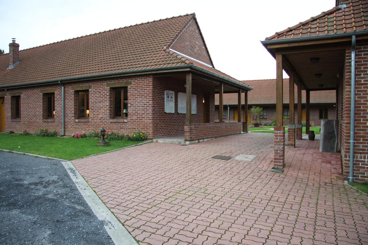 Hôtel Les Charmilles de Mormal Landrecies Exterior foto
