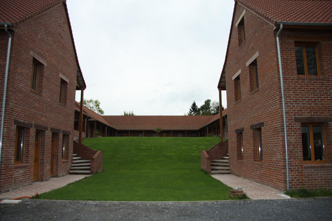 Hôtel Les Charmilles de Mormal Landrecies Exterior foto
