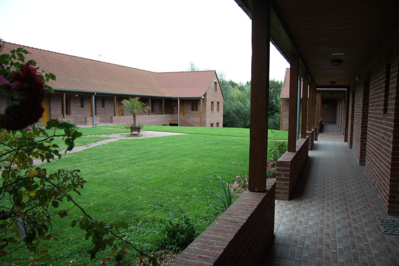 Hôtel Les Charmilles de Mormal Landrecies Exterior foto